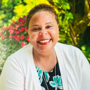 Headshot Antwinett Lee, MSN-CNS, RN